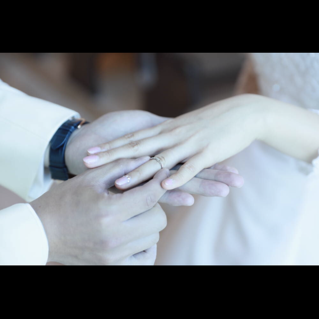 【BIJOUPIKO(ビジュピコ)の口コミ】 指輪のダイヤが横長で、そこまでダイヤが多くないため普段使いできる。リ…