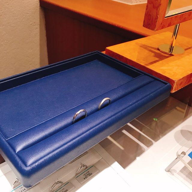 【銀座ダイヤモンドシライシの口コミ】 長く使い続けられるシンプルなデザインものを探していて、このウェーブの…