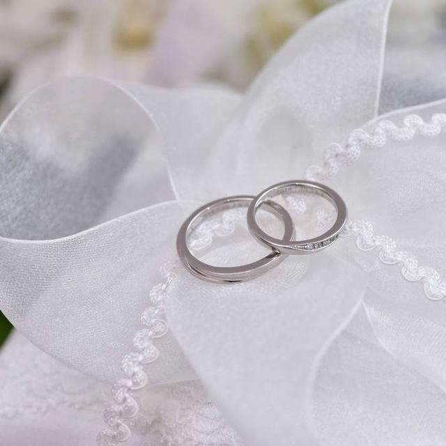 【銀座ダイヤモンドシライシの口コミ】 これから先毎日身に付ける指輪なので、飽きの来ないシンプルなものを探し…