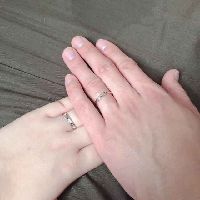 【アイプリモ(I-PRIMO)の口コミ】 ゴツくなりすぎない2色用いたデザインの結婚指輪を探していた所、男性側と…