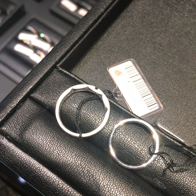 【エクセルコダイヤモンド(EXELCO DIAMOND)の口コミ】 ダイヤのカット方法に凝っているらしく、ダイヤの輝きが他と比べてとても…