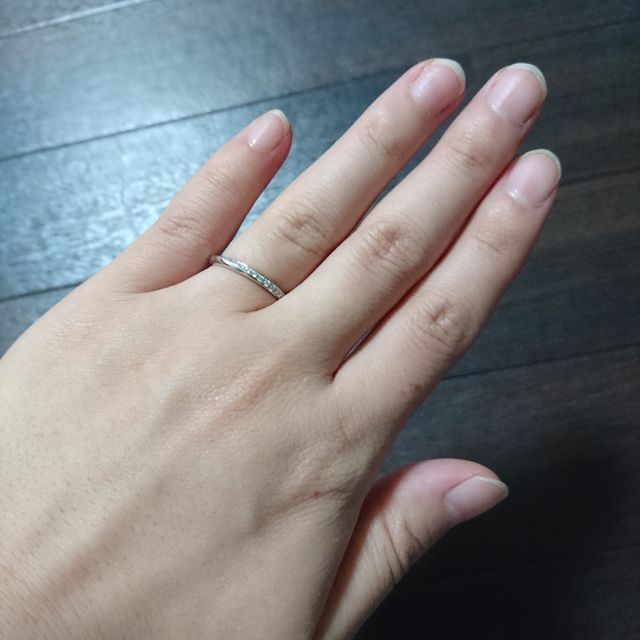 【銀座ダイヤモンドシライシの口コミ】 デザインの綺麗さと付け心地の良さが決め手になりました。ブーケというシ…