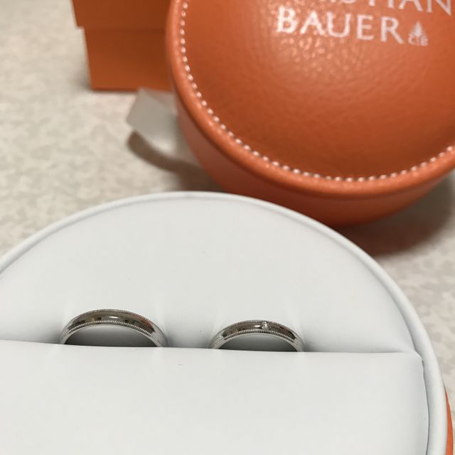 【CHRISTIAN BAUER(クリスチャンバウアー)の口コミ】 デザインがシンプルかつ上品。
これは長く愛用できると思い、こちらにしま…