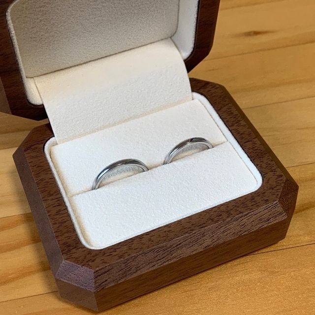 【TANZO.(鍛造指輪)の口コミ】 常につけてるのでシンプルな指輪がいい
そしてさりげないミル打ちも
長い…