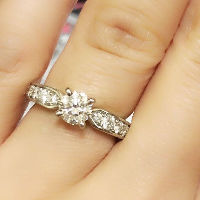 【ショーメ(CHAUMET)の口コミ】 見るのとハメるので大違い。見ていいなと思うデザインは身につけてみると…