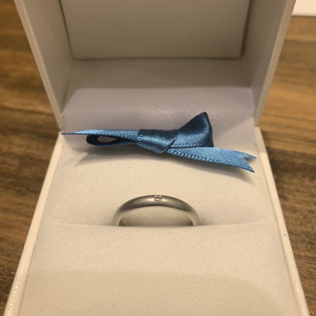 【輪-RIN-の口コミ】 一生に一度の婚約指輪を渡す機会に自分の気持ちのこもったものを送りたか…