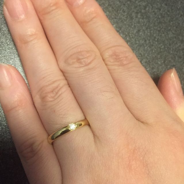 【アイプリモ(I-PRIMO)の口コミ】 店頭で実際の指輪を見てイエローゴールド素材の指輪の色が鮮やかでキレイ…