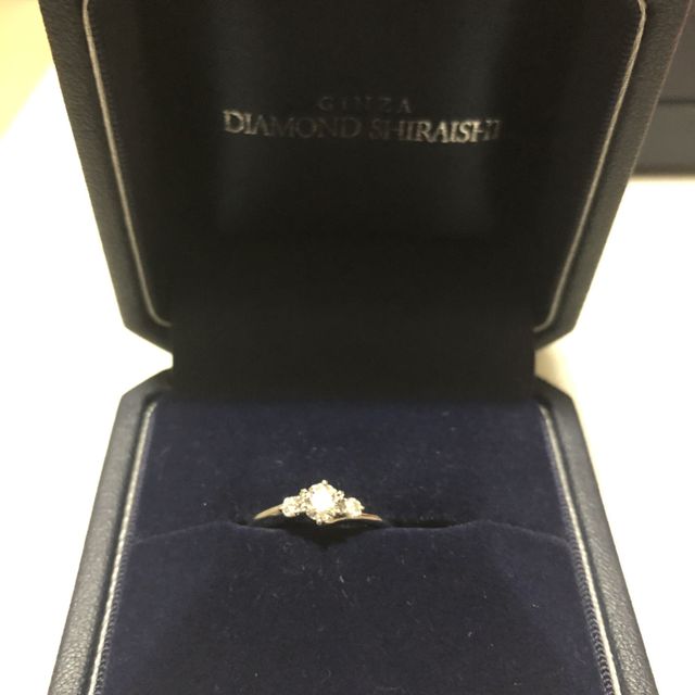 【銀座ダイヤモンドシライシの口コミ】 デザインがダイヤモンドを強調する形で好みでした。
メインのダイヤモンド…