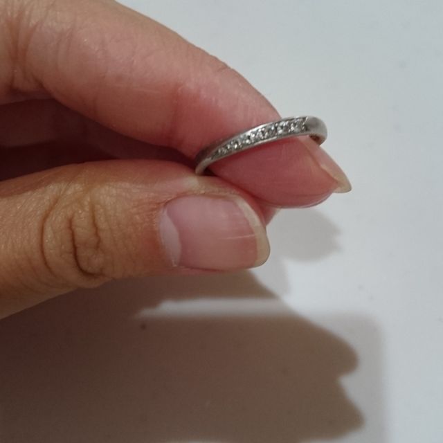 【4℃ BRIDAL(ヨンドシーブライダル)の口コミ】 雑誌などで色々検討しましたが、お店で直接みるとやはり雑誌でみるものと…