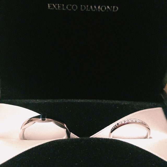 【エクセルコダイヤモンド(EXELCO DIAMOND)の口コミ】 華奢ですがダイヤモンドが1石のシンプルなデザインではなく、デザイン性が…