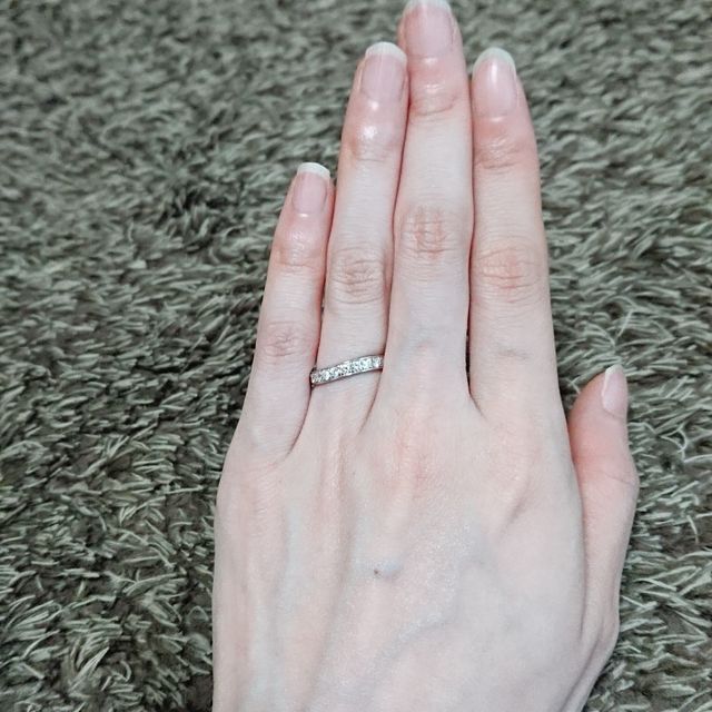 【YUKIZAKI BRIDAL(ユキザキブライダル)の口コミ】 デザインはウェーブになっているのがいいと思っていました。こちらは緩や…