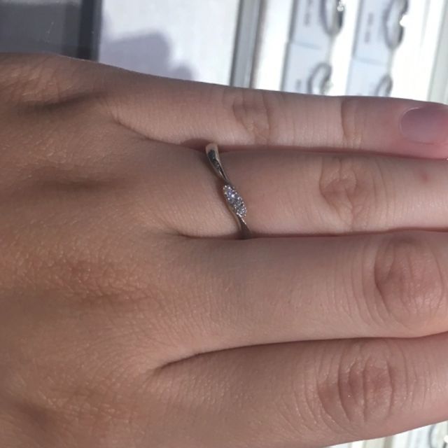 【アイプリモ(I-PRIMO)の口コミ】 メレダイヤの並び方や大きさにリズムがあり、上品な輝きで綺麗だと思いま…