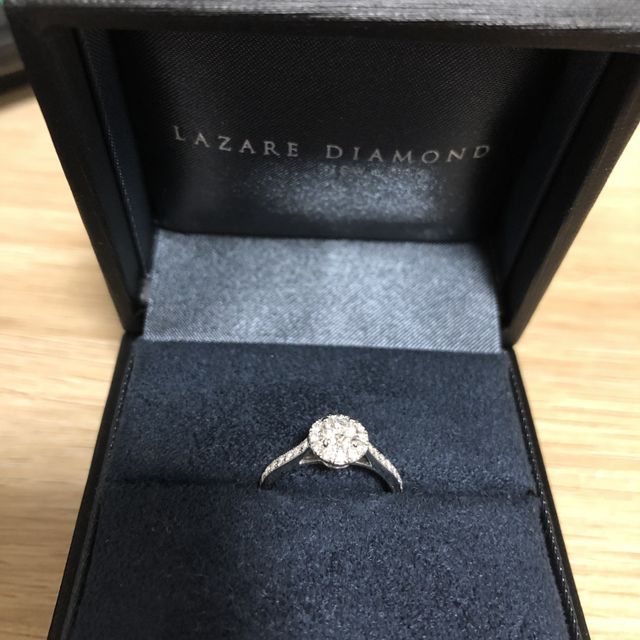 【ラザール ダイヤモンド(LAZARE DIAMOND)の口コミ】 当初はもっと婚約指輪らしいデザインで色んなお店をみて探していましたが…