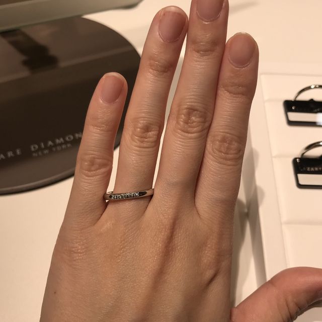 【ラザール ダイヤモンド(LAZARE DIAMOND)の口コミ】 海外ブランドのため、シンプルかつ存在感のあるデザインが多く、全体的に…