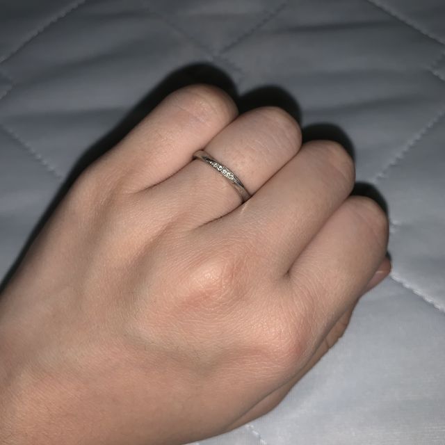 【MAISON JEWELL(メゾンジュエル)の口コミ】 デザインは、ウェーブがかかっているのが良いと思って探していたら、指輪…