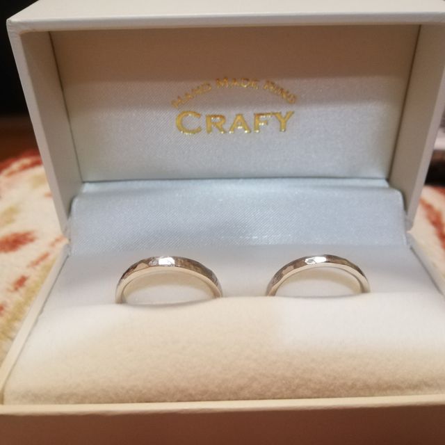 【CRAFY(クラフィ)の口コミ】 既製品よりは不恰好かもしれませんが、自分たちらしい唯一無二の指輪が作…