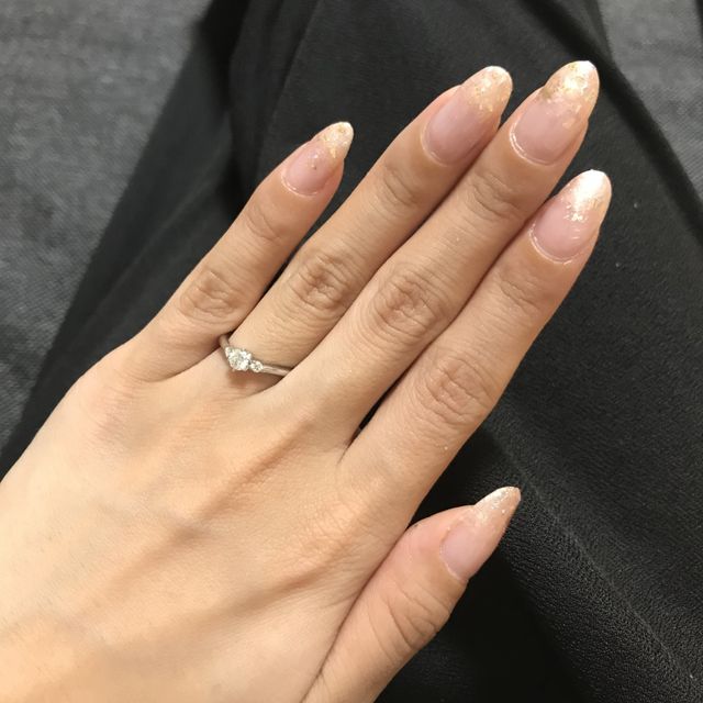 【銀座ダイヤモンドシライシの口コミ】 お店のスタッフの方々の丁寧な対応に、安心して購入出来ました。可愛らし…