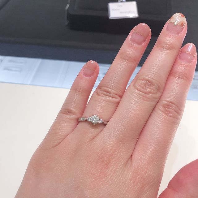 【GALA JEWELRY(ガラジュエリー)の口コミ】 ブランドにはこだわりがなく、デザインと質が良いもの重視でした。ゼクシ…