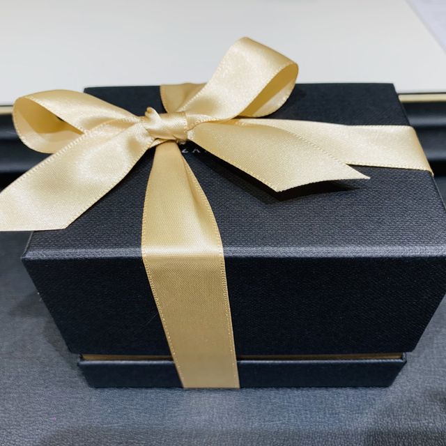 【ラザール ダイヤモンド(LAZARE DIAMOND)の口コミ】 シンプルかつゴージャスな指輪を探していました。しかも絶対にピンクゴー…