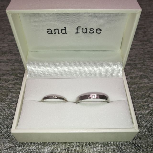 【湘南彫金工房 andfuseの口コミ】 パートナーの結婚指輪をお互いに制作しました。
指輪を自分たちで作ると言…