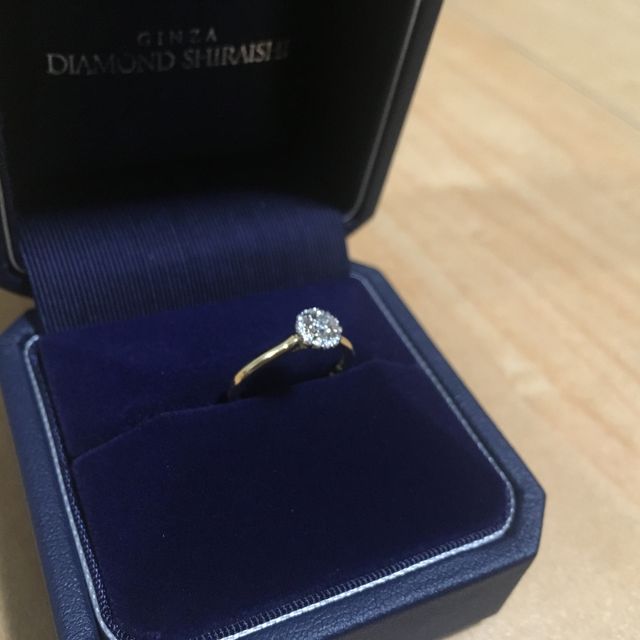 【銀座ダイヤモンドシライシの口コミ】 シンプルで、結婚指輪との重ね付けも考えた
デザインが気に入りました購入…