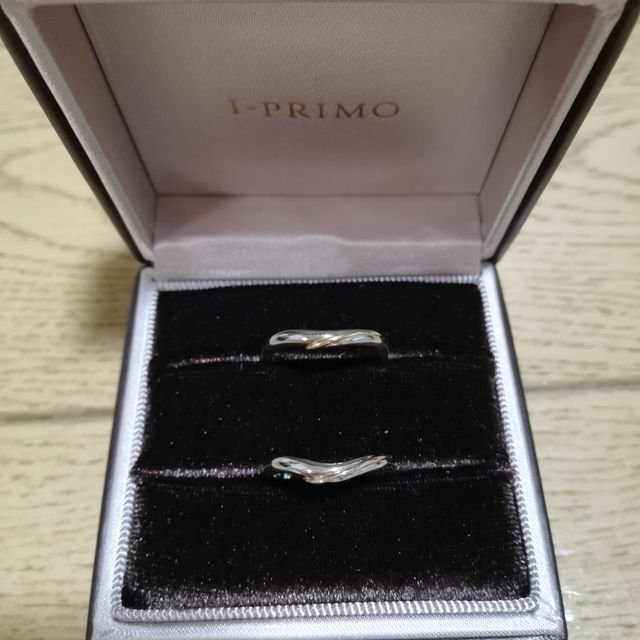 【アイプリモ(I-PRIMO)の口コミ】 シンプルかつアクセントのあるデザインの結婚指輪を探していたところアイ…