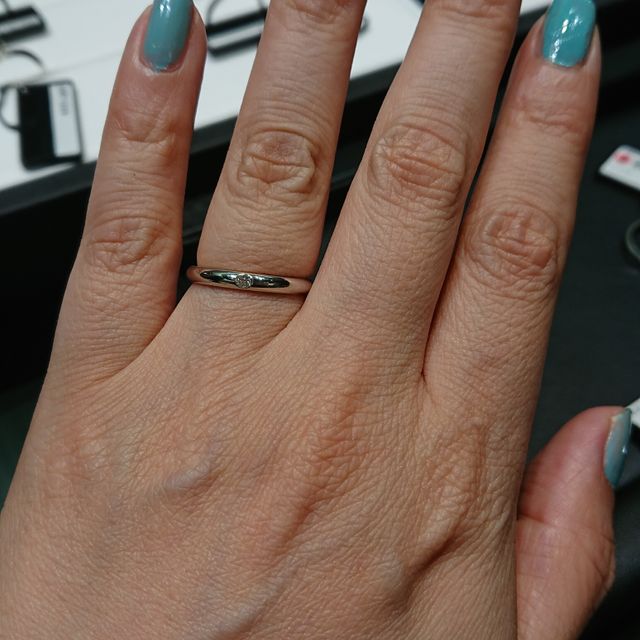 【ラザール ダイヤモンド(LAZARE DIAMOND)の口コミ】 全体に丸みがあり、優しいイメージです。細かい部分も丁寧に作られていて…