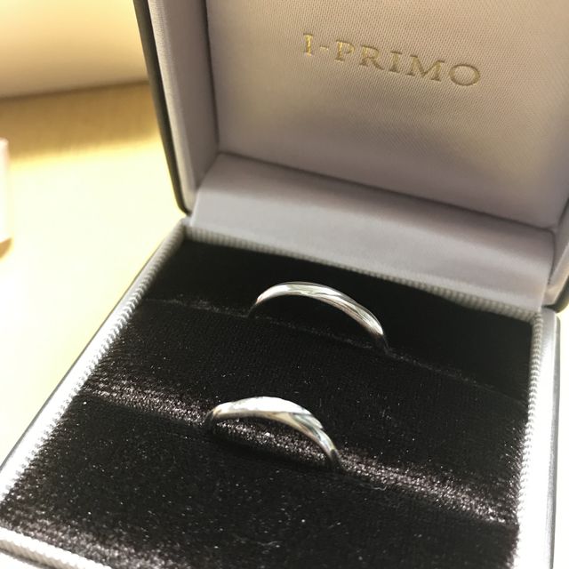 【アイプリモ(I-PRIMO)の口コミ】 ウェーブの中でもぷっくりとした立体感が気に入りこちらを選びました。3石…