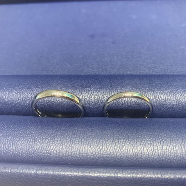 【銀座ダイヤモンドシライシの口コミ】 シンプルでストレートの指輪を探していました。結婚式場からの紹介で銀座…