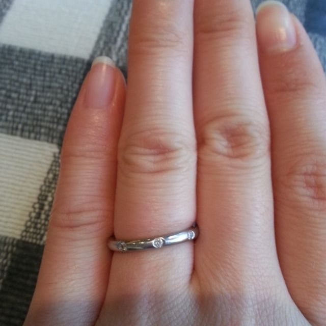 【ラザール ダイヤモンド(LAZARE DIAMOND)の口コミ】 デザインです！
細身のデザインを探していたものの、どこも何か物足りなさ…