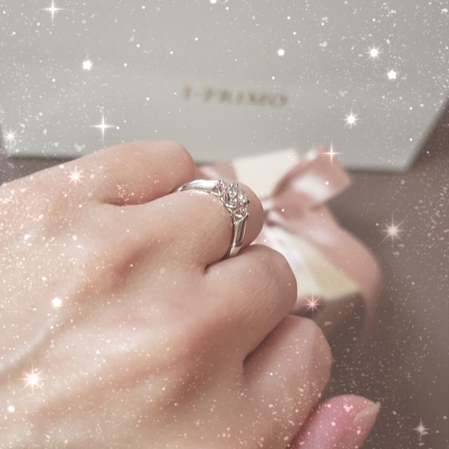 【アイプリモ(I-PRIMO)の口コミ】 試着に行く前は王道の1粒リングで考えていましたが、ポラリスの正面のデザ…