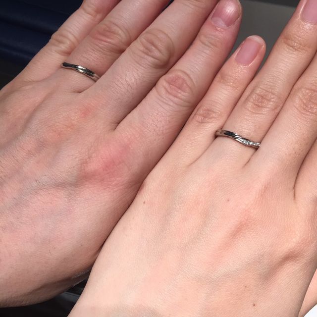 【銀座ダイヤモンドシライシの口コミ】 試着させていただいた指輪は、デザイン性が良く
何パターンが付け方が変え…