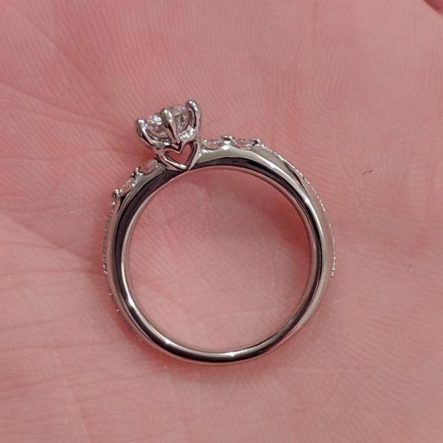 【カオキ　ダイヤモンド専門卸直営店の口コミ】 ダイヤモンド専門店ならではの高品質なダイヤモンドを取り揃えているため…