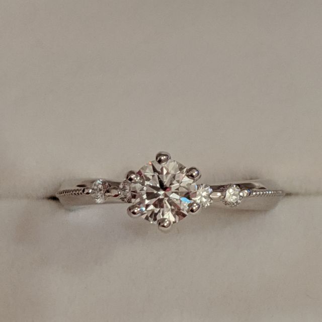 【カオキ　ダイヤモンド専門卸直営店の口コミ】 ダイヤモンド専門店ならではの高品質なダイヤモンドを取り揃えているため…