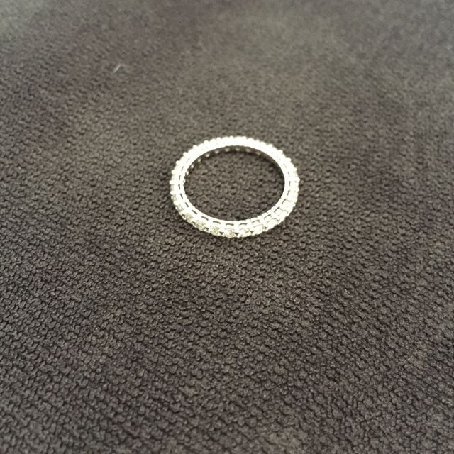 【ティファニー(Tiffany & Co.)の口コミ】 フルサークルなので、くるくる回っても気になりません。
もうひとサイズ大…