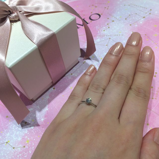 【アイプリモ(I-PRIMO)の口コミ】 シンプルでダイヤ1石、爪が6つの王道のデザインを希望しており、5つ以上色…