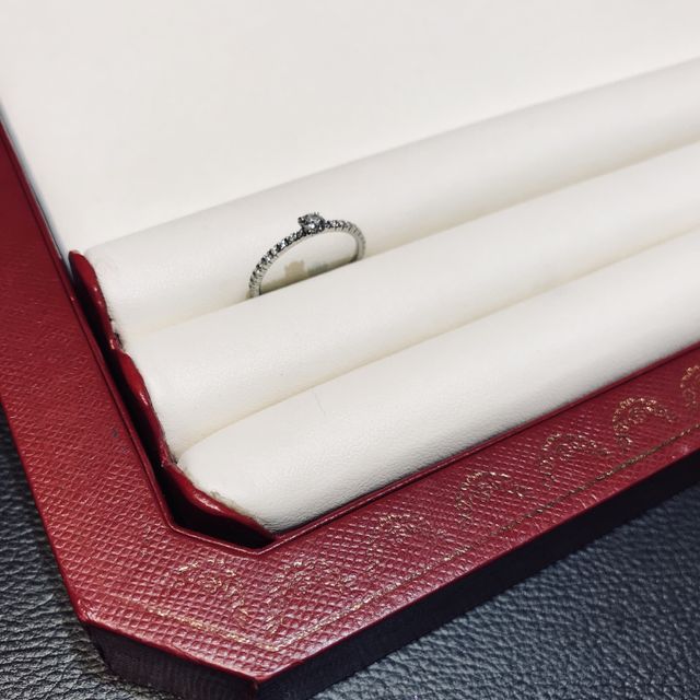 【カルティエ(Cartier)の口コミ】 婚約指輪をしまっておくのではなく、結婚指輪と一緒に普段から重ね付けし…