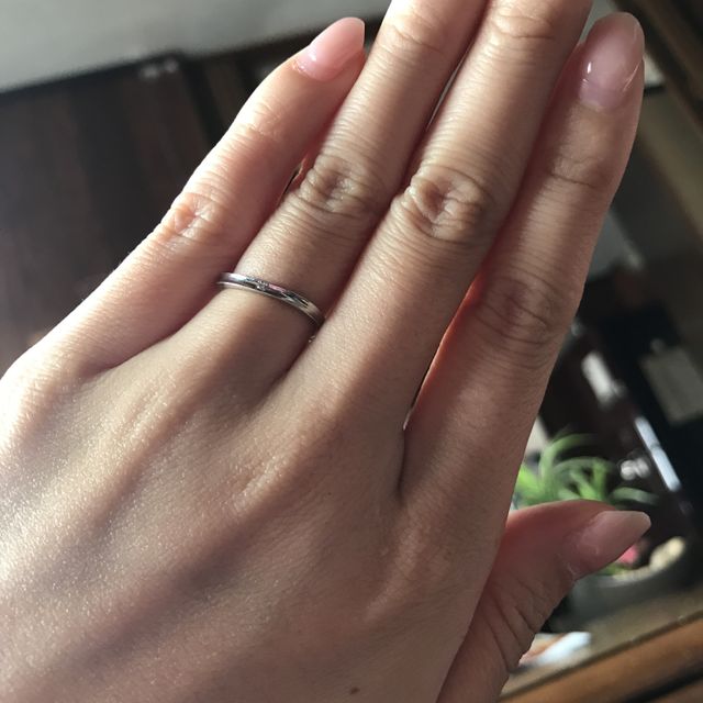 【結婚指輪手作り.comの口コミ】 細いデザインがいい私と太い指輪が良いという彼の意見が全く合わず、色々…