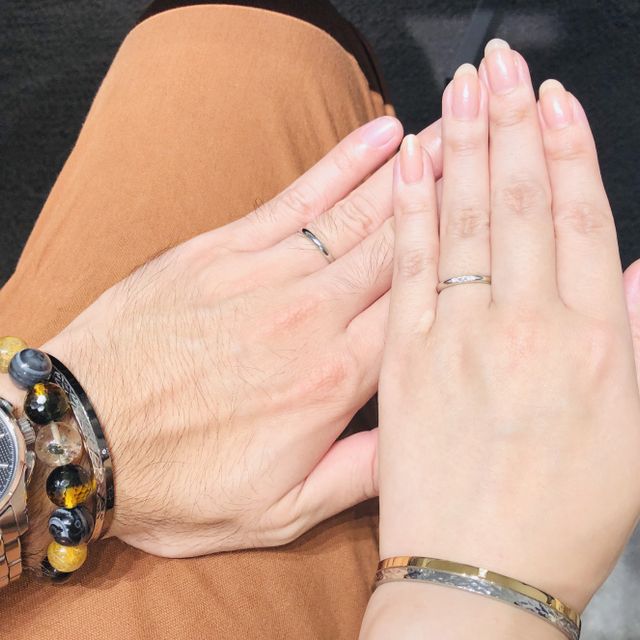 【銀座ダイヤモンドシライシの口コミ】 夫が細いリングがいいとの事だったので、同じシリーズではなく別々のもの…