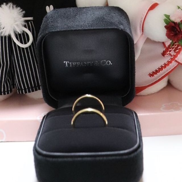 【ティファニー(Tiffany & Co.)の口コミ】 とてもシンプルですが、私の方にはダイヤが１つ埋め込まれていて見るたび…