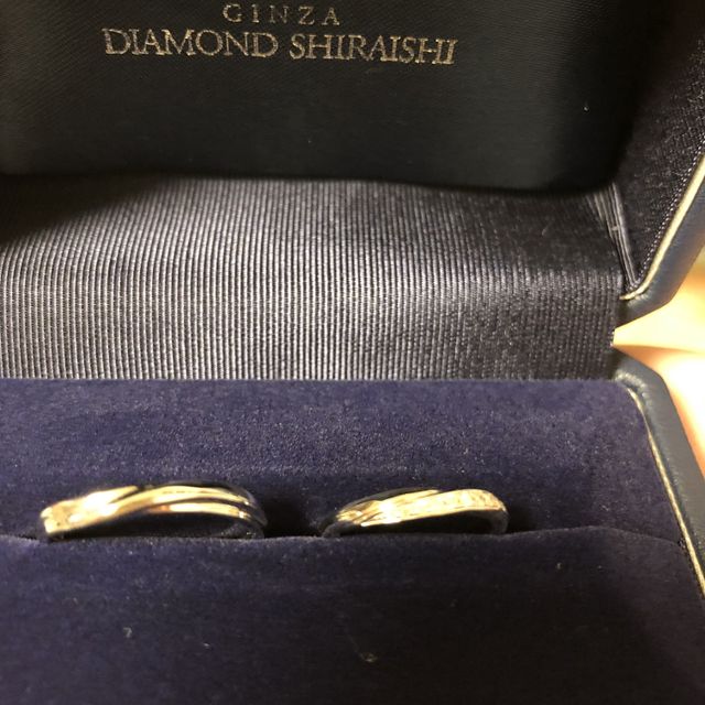 【銀座ダイヤモンドシライシの口コミ】 元々はK18の指輪の予定でしたが、対応してくれた店員さんが色々とアドバイ…