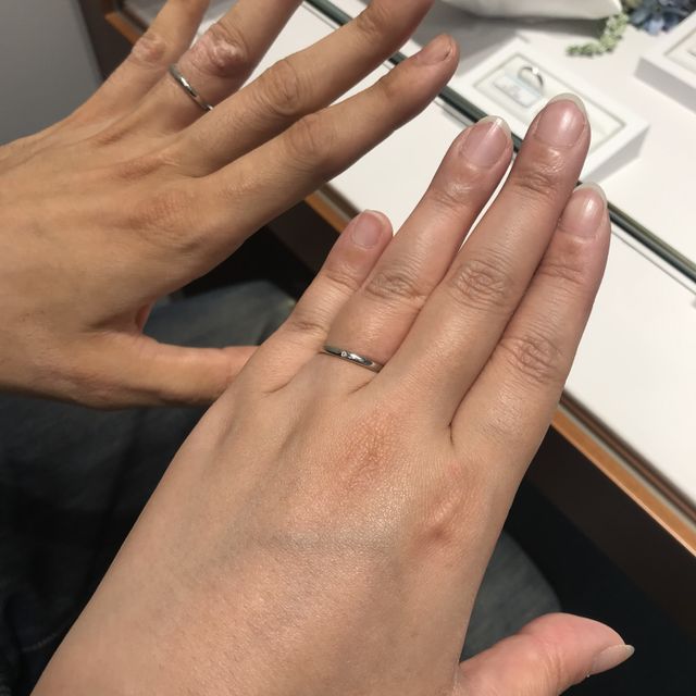 【銀座ダイヤモンドシライシの口コミ】 ピンクゴールドがすごく可愛くて、ネットで見て一目惚れしました！
実際店…