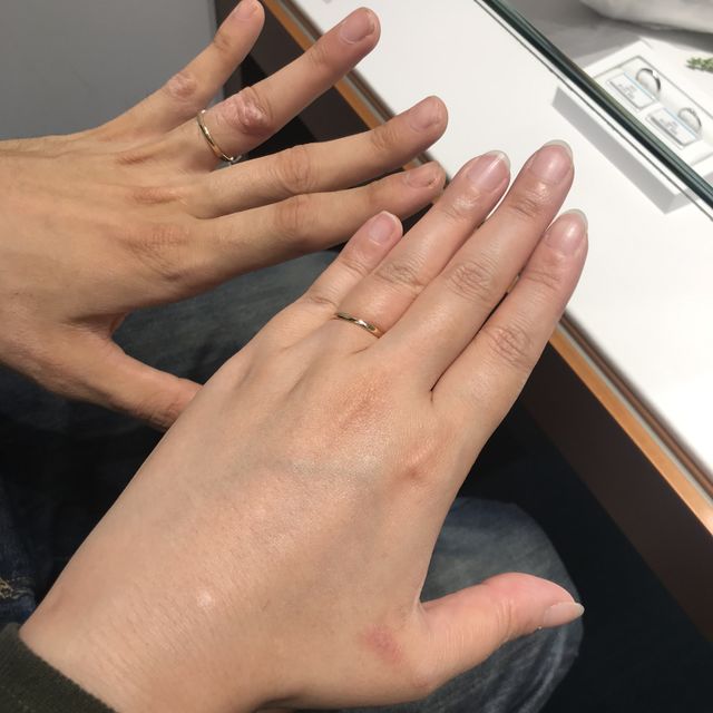 【銀座ダイヤモンドシライシの口コミ】 ピンクゴールドがすごく可愛くて、ネットで見て一目惚れしました！
実際店…