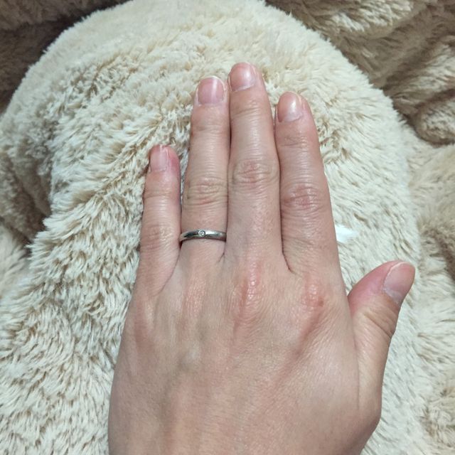 【NINA RICCI(ニナリッチ)の口コミ】 普段、ラフな格好が多いので派手すぎず地味すぎずといった指輪を探してま…