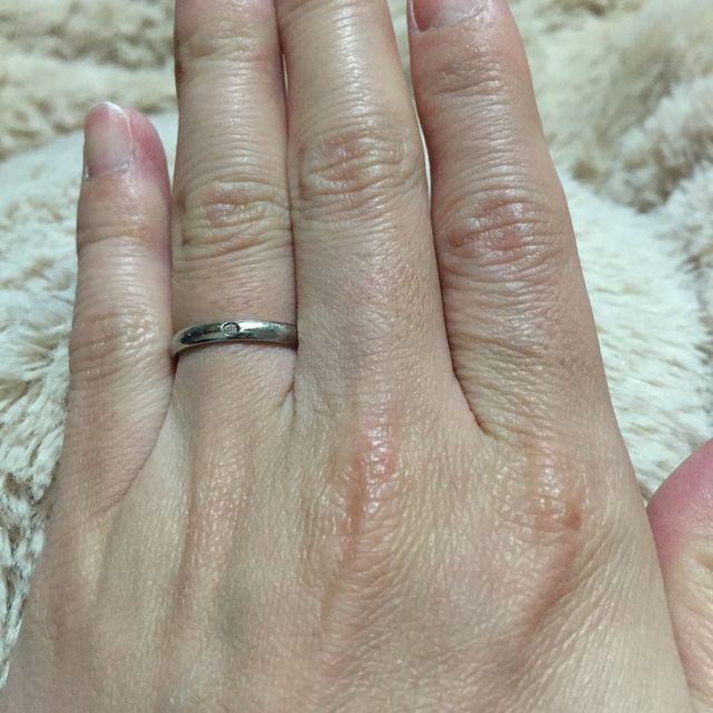 【NINA RICCI(ニナリッチ)の口コミ】 普段、ラフな格好が多いので派手すぎず地味すぎずといった指輪を探してま…