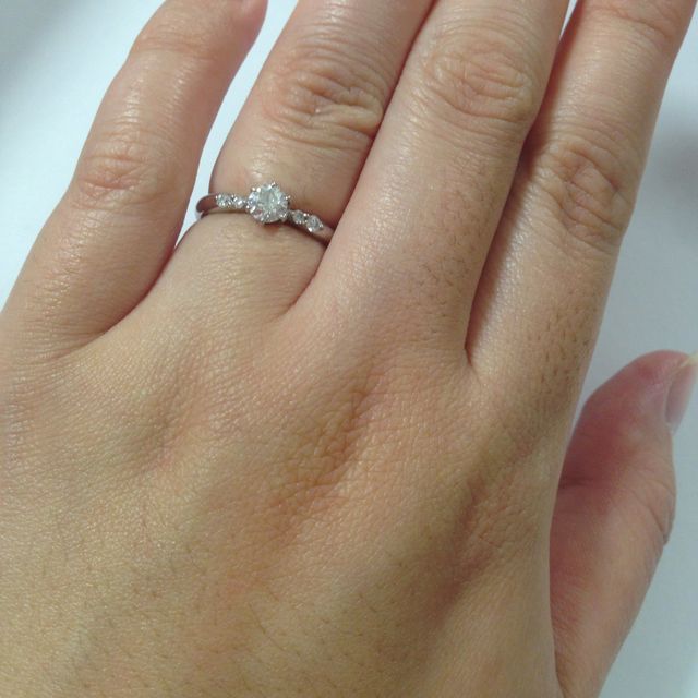 【ラザール ダイヤモンド(LAZARE DIAMOND)の口コミ】 ダイアモンドの輝きと、台座から石まで自分で好きなものを選べるところは…