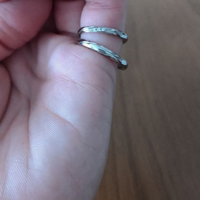 【アイプリモ(I-PRIMO)の口コミ】 ストレートですが、ラインが入っており、指がスッキリ見えました。また女…