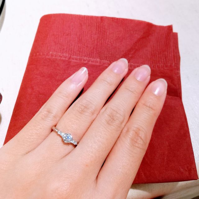 【TRESOR(トレゾア)の口コミ】 ５～６店舗回ってみて、一番デザインが気に入った商品です。結婚指輪は他…