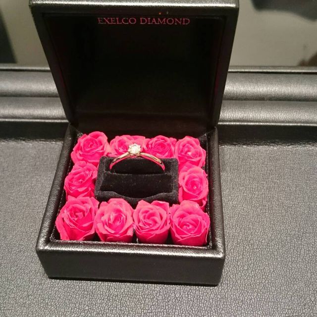 【エクセルコダイヤモンド(EXELCO DIAMOND)の口コミ】 ストレートタイプでありながら、すこしウェーブがかかっていて女性の手に…