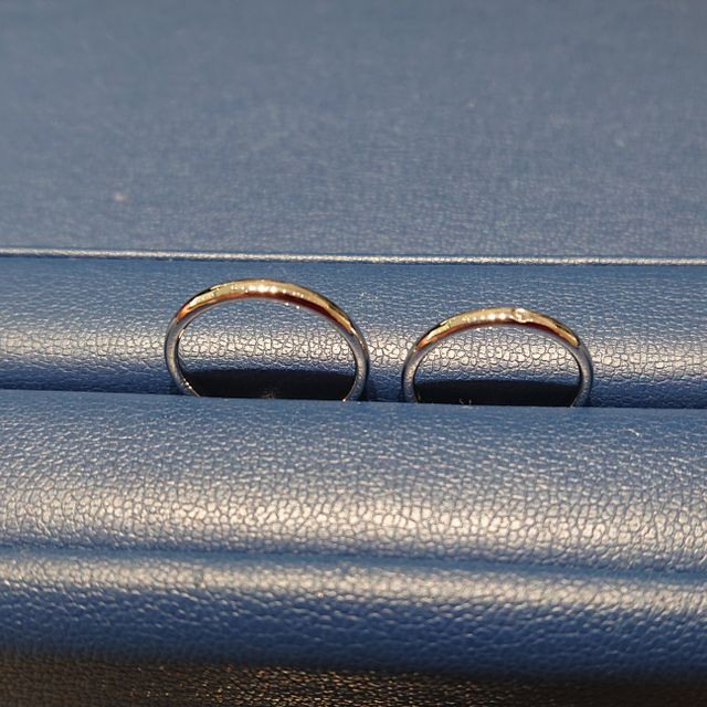 【銀座ダイヤモンドシライシの口コミ】 シンプルなデザインを探していました。こちらの指輪は細くて着用したとき…